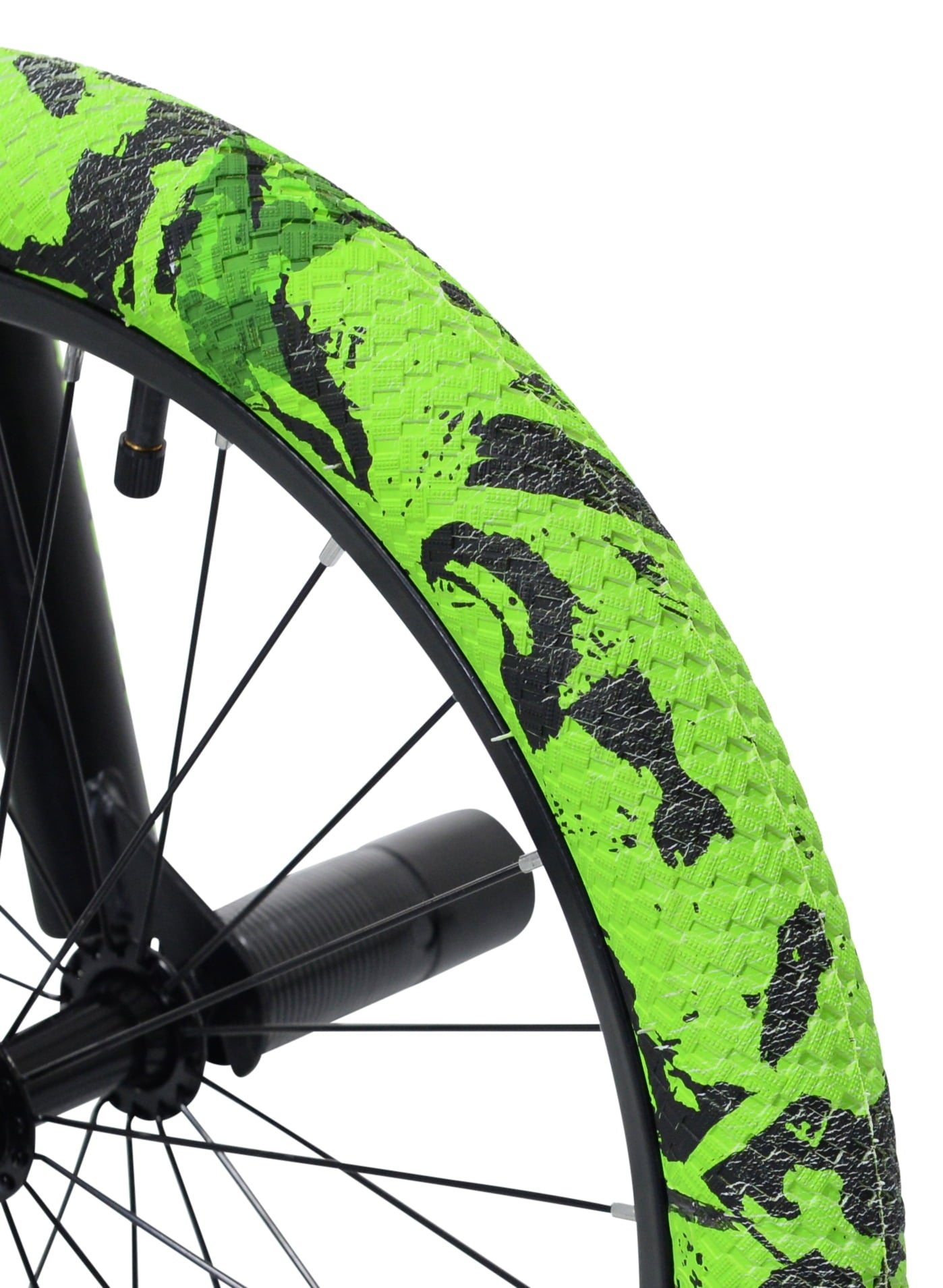 Bicycles 18 Madd Gear MG18 BMX Boy's Bike. Black and Green