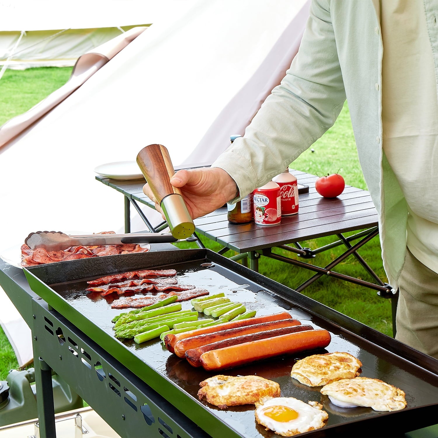 Flat Top Gas Griddle Grill 4-Burner Propane BBQ Grill Outdoor Cooking Station. Black