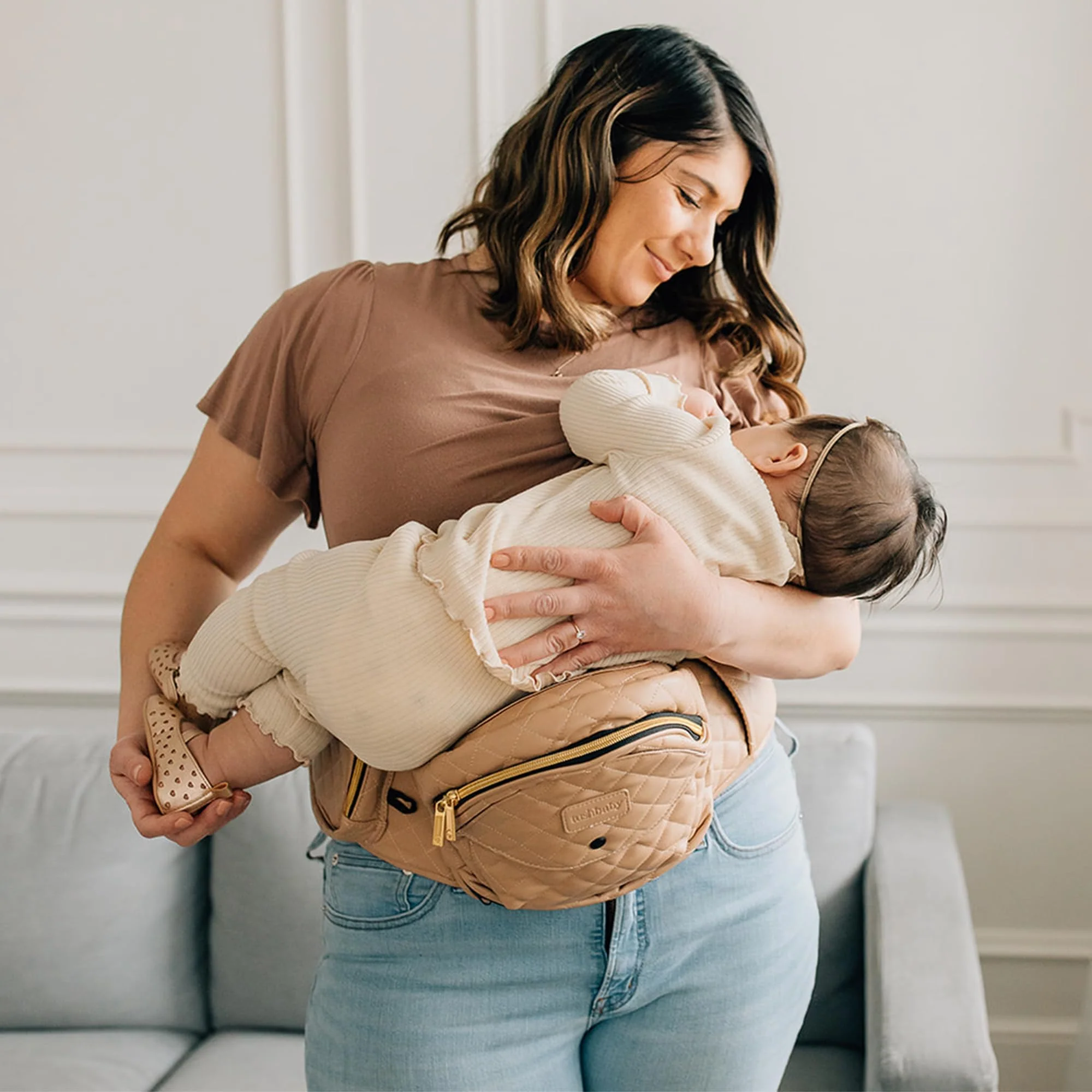 Tushbaby Hip Seat Baby Carrier for Newborns & Toddlers