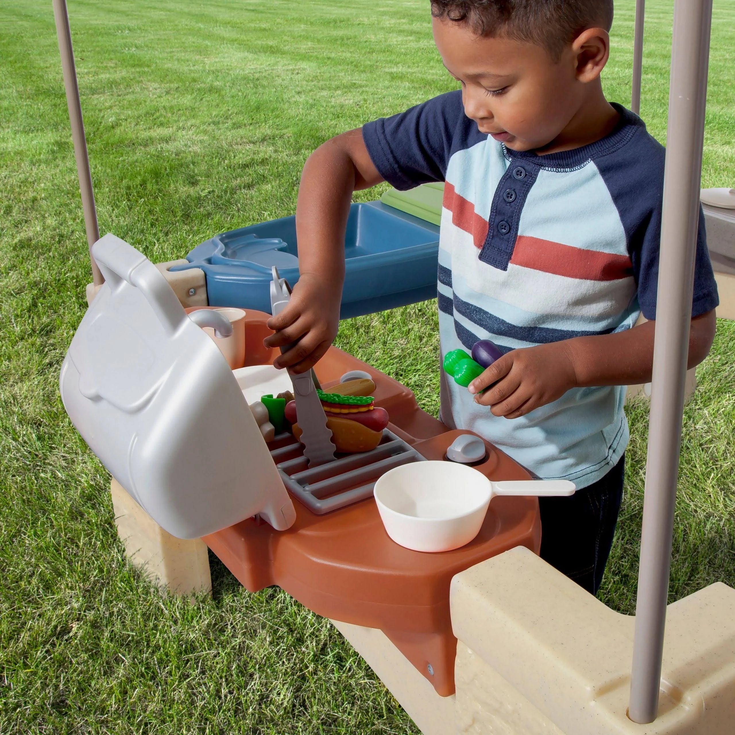 Step2 All Around Playtime Patio with Canopy - MadeInUSA